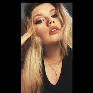 Meet your Posher, Brooke